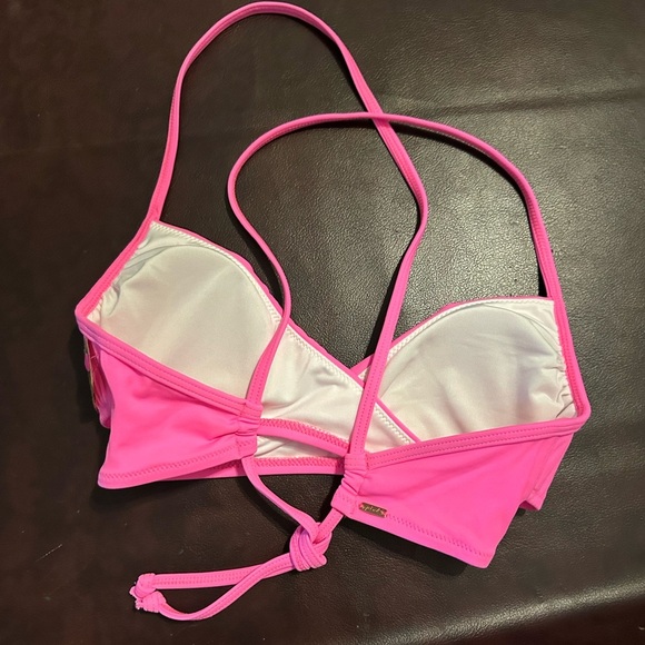 VS Pink bikini top - Picture 3 of 3